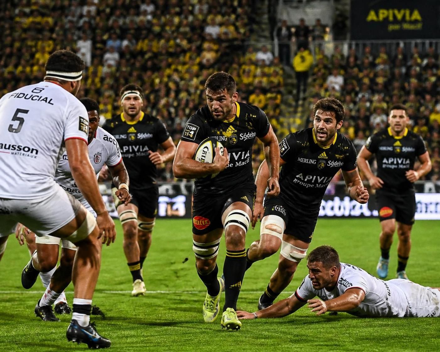 découvrez les secrets et stratégies qui mèneront la rochelle rugby vers le succès en 2026, avec une analyse complète des facteurs clés de leur performance.