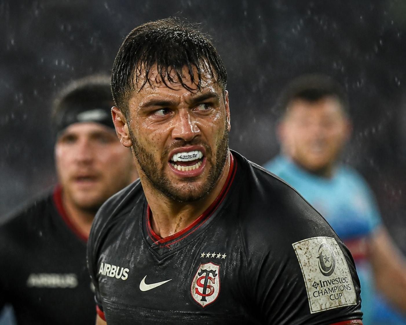 découvrez pourquoi porter un protège-dents au rugby est crucial pour protéger vos dents et prévenir les blessures lors des matchs et entraînements.