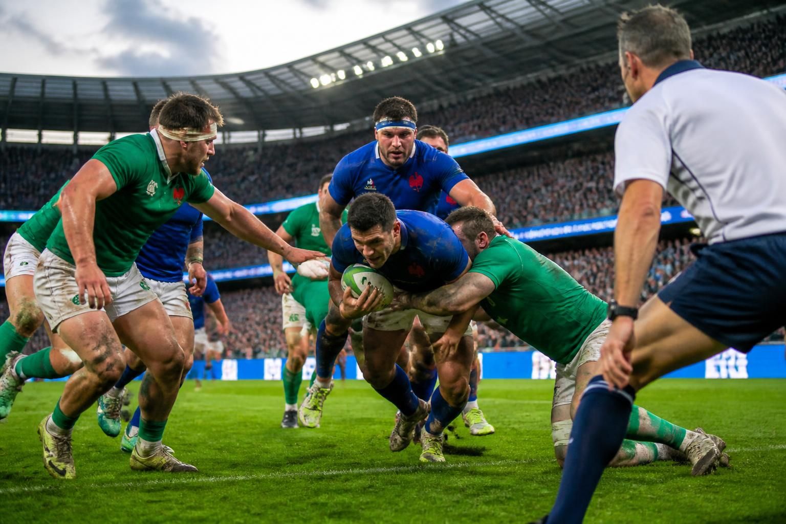 découvrez l'analyse détaillée du dernier match de rugby entre la france et l'irlande, ainsi que les implications pour les prochaines rencontres et le classement.